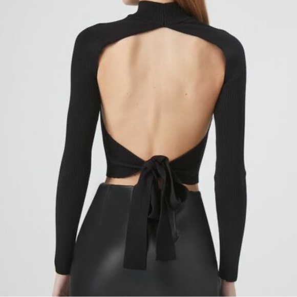 🖤Open Back Sweater 🖤 - Picture 1 of 2